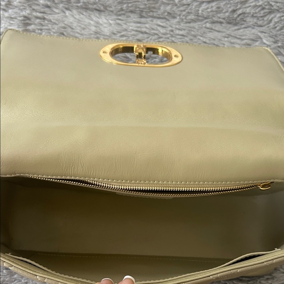 Elegant Taupe Quilted Shoulder Bag - Picture 8 of 9